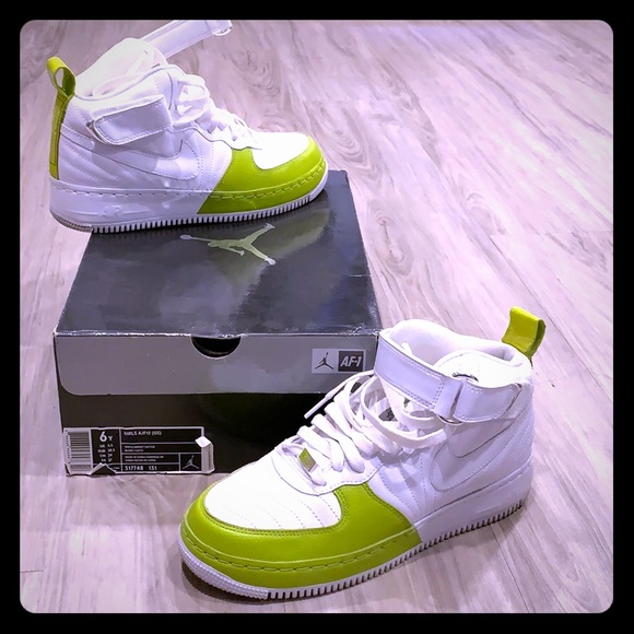 Jordan - Picture 1 of 2